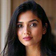 आयशा खान का चित्र